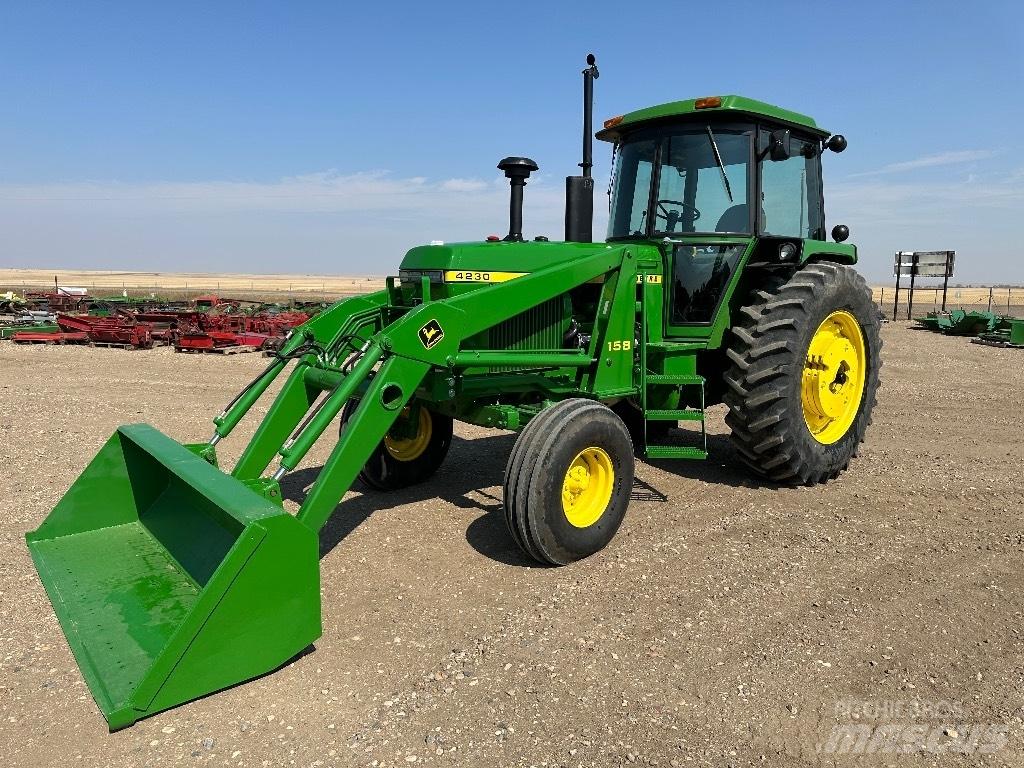 John Deere 4230 Traktoriai