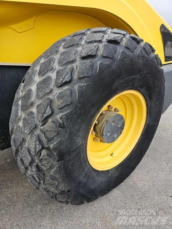 Bomag BW 213 D H-4 Vieno būgno volai
