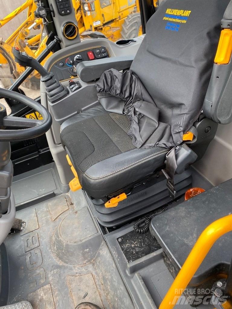 JCB TM 320 S Teleskopiniai krautuvai žemės ūkiui