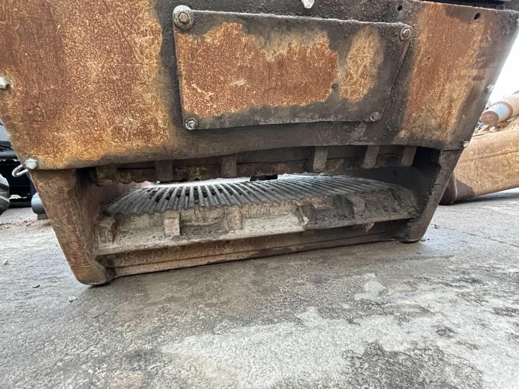 MB Crusher 120 Smulkinimo kaušai