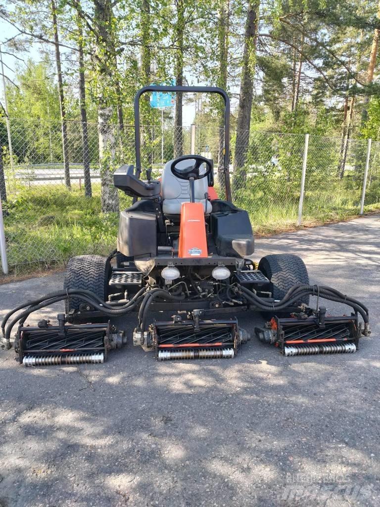 Jacobsen LF570 Savaeigės žoliapjovės