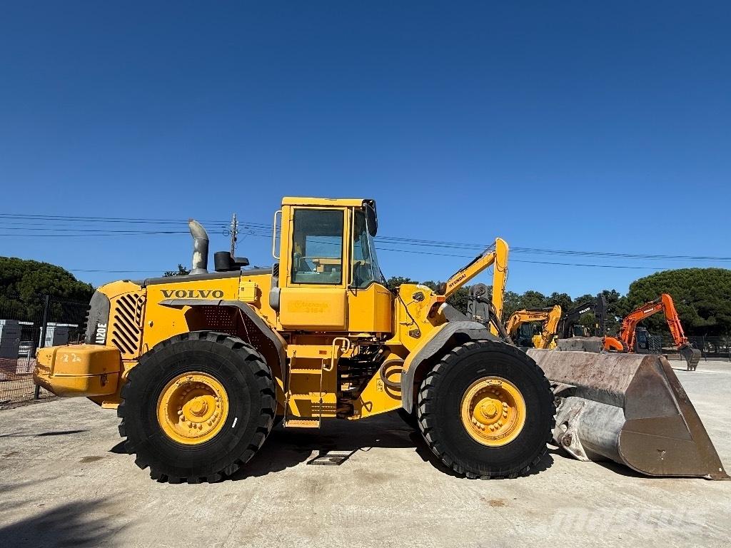 Volvo L 120 E Naudoti ratiniai krautuvai