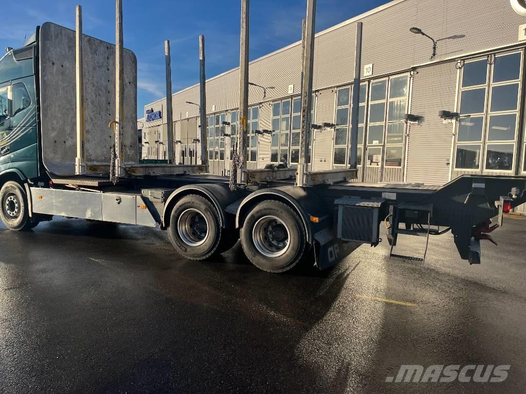 Volvo FH 16 Miškovežių vilkikai
