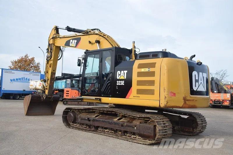 CAT 323E-stock id2 Vikšriniai ekskavatoriai