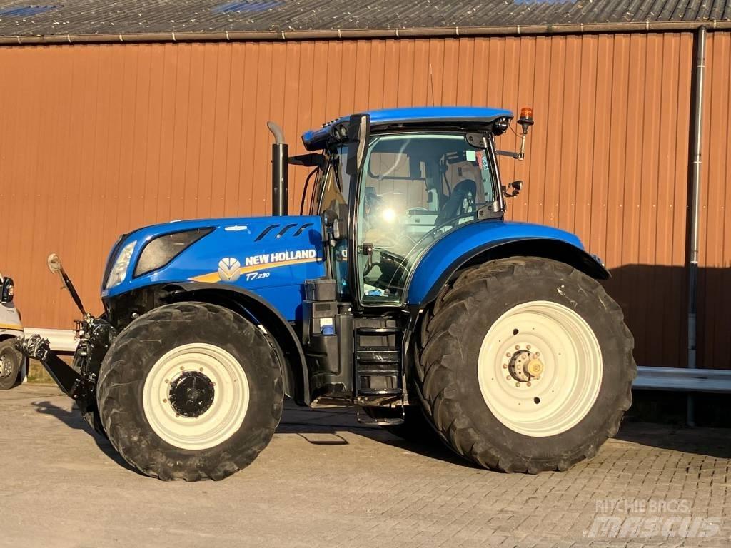 New Holland T 7.230 Traktoriai