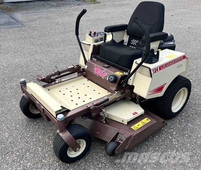 Grasshopper 124V/48R Žoliapjovės su lankstiniu vairavimo mechanizmu