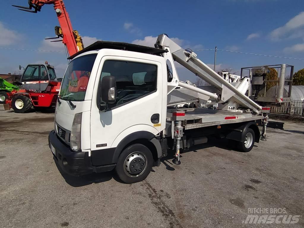 Multitel hx200xe Ant vilkikų montuojamos kėlimo platformos