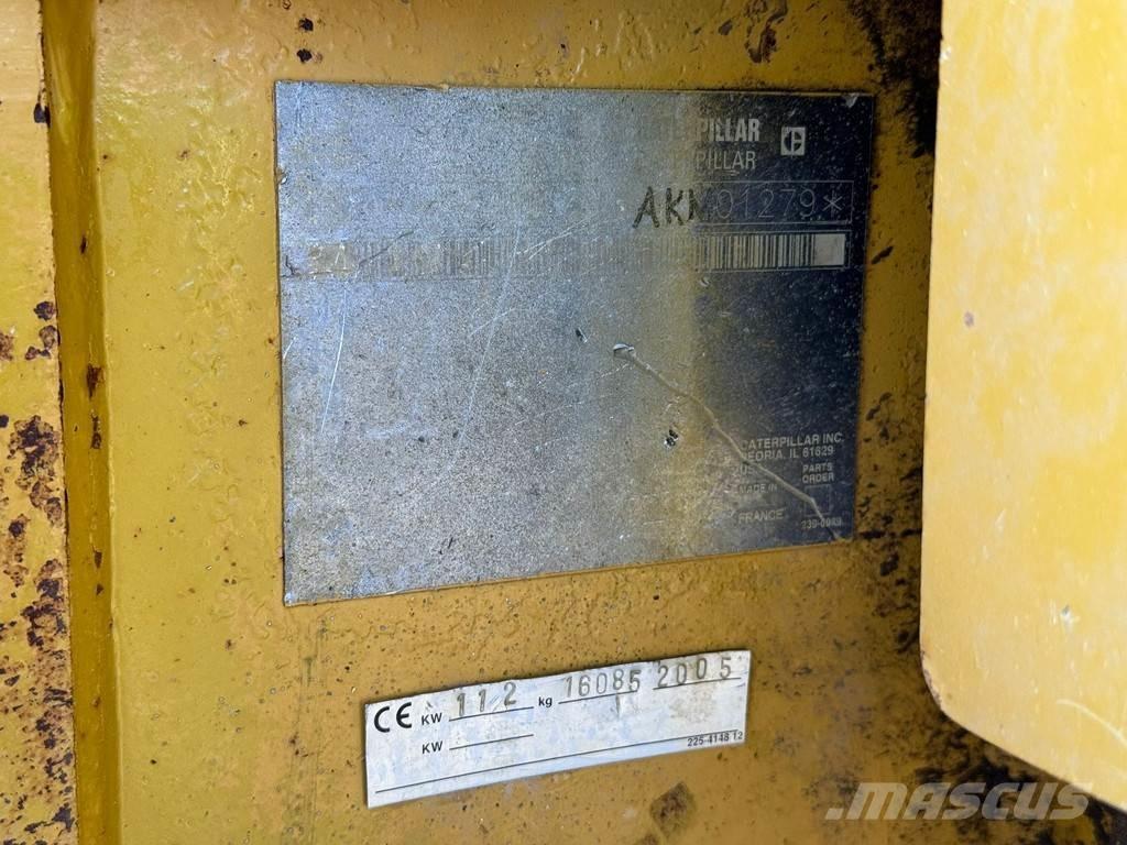 CAT D6N XL Vikšriniai buldozeriai