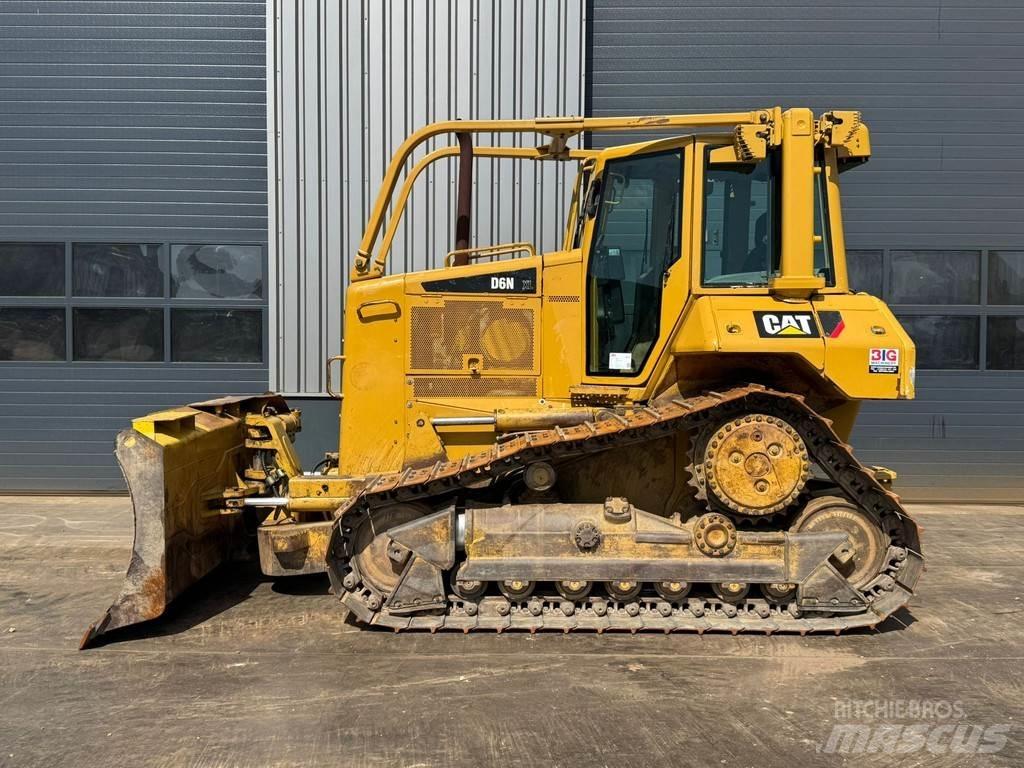 CAT D6N XL Vikšriniai buldozeriai