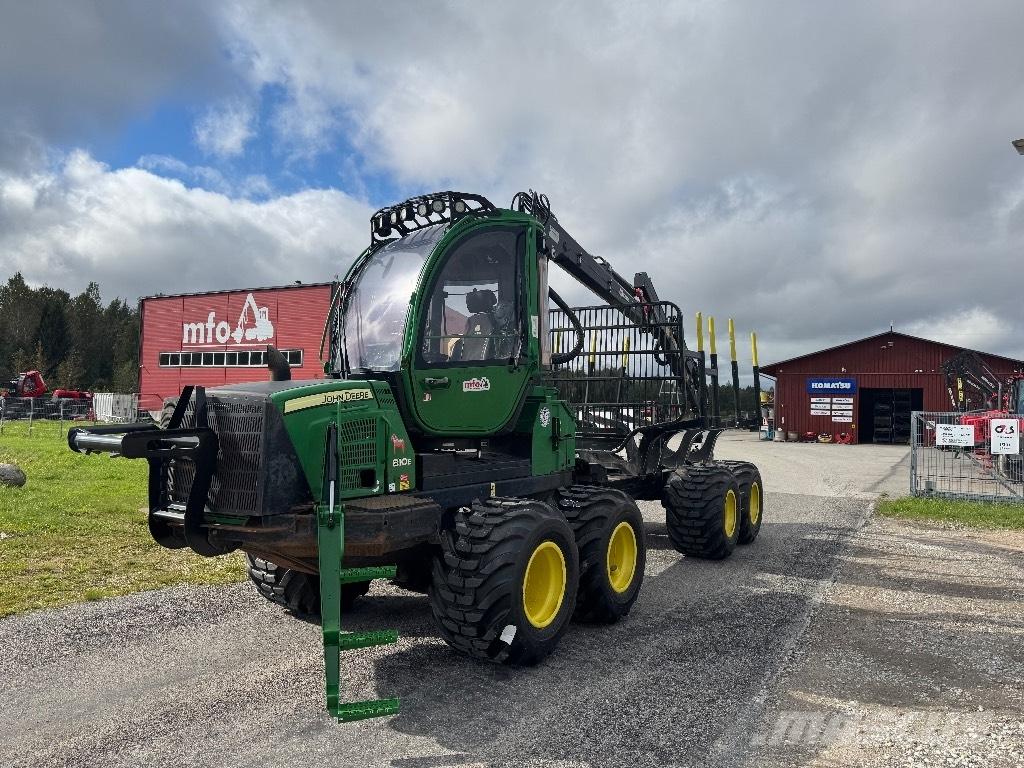 John Deere 810 E Naudoti miškovežiai (Forvarderiai)