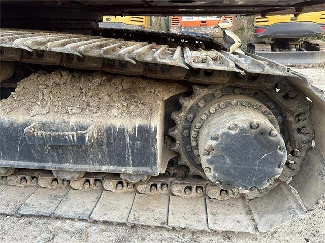 Hitachi EX200 Vikšriniai ekskavatoriai