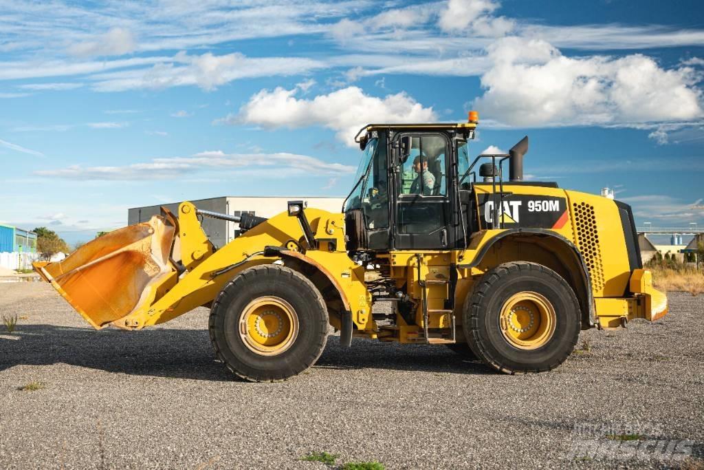 CAT 950M Naudoti ratiniai krautuvai