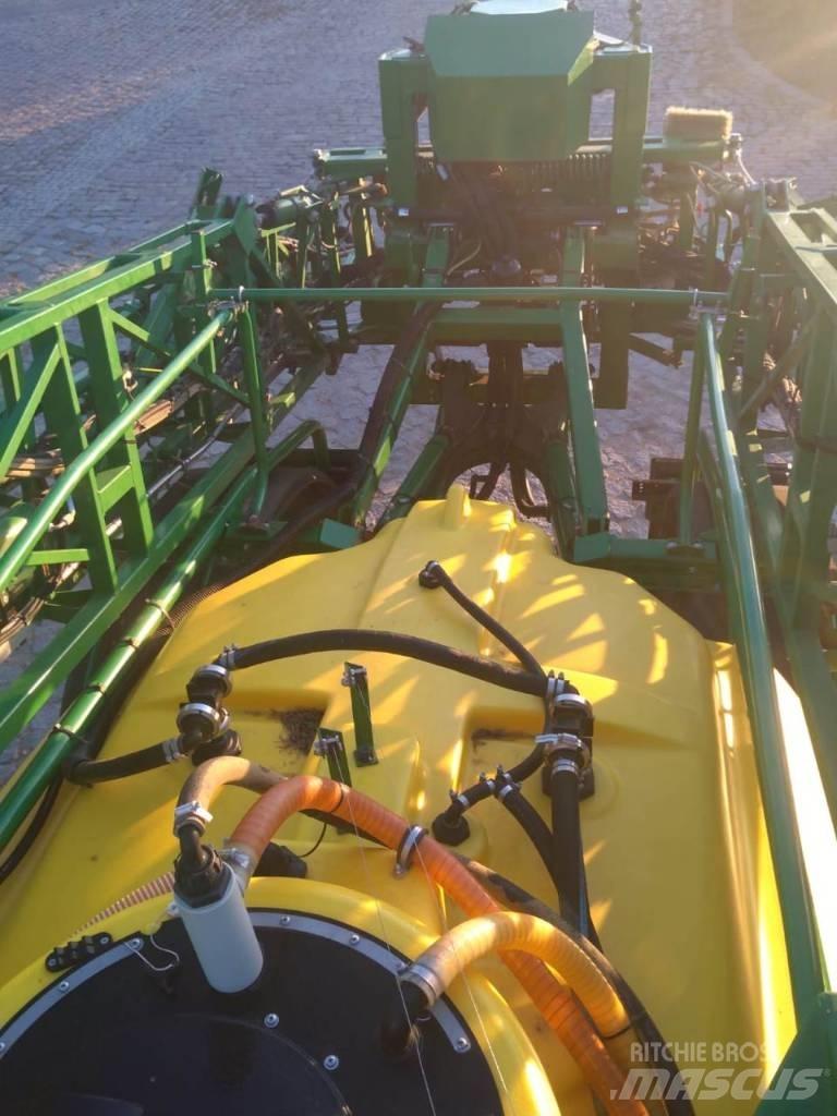 John Deere R944i Prikabinami purkštuvai