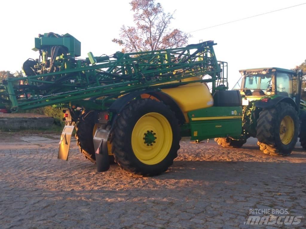 John Deere R944i Prikabinami purkštuvai