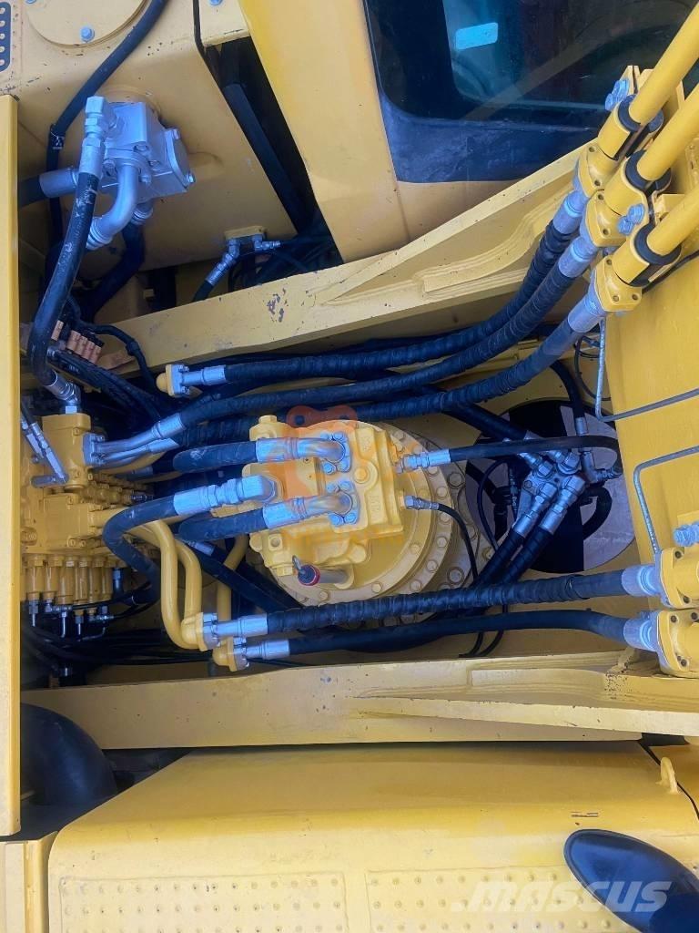 Komatsu PC 450 LC-8 Vikšriniai ekskavatoriai