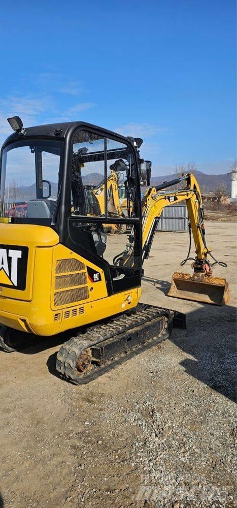 CAT 302.2 D Mini ekskavatoriai < 7 t