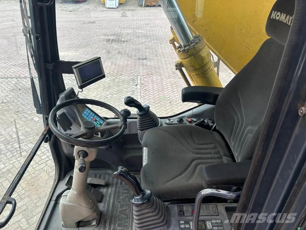 Komatsu PW200 Ratiniai ekskavatoriai