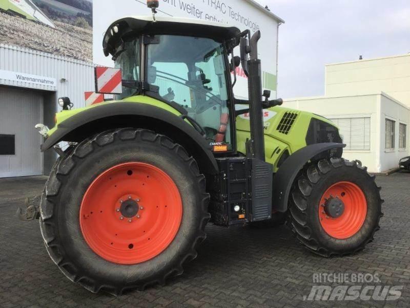 CLAAS AXION 810 Traktoriai