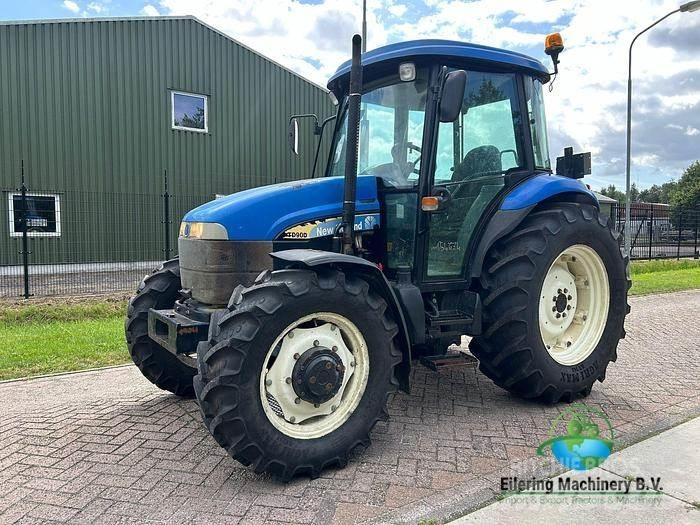 New Holland TD90 D Traktoriai