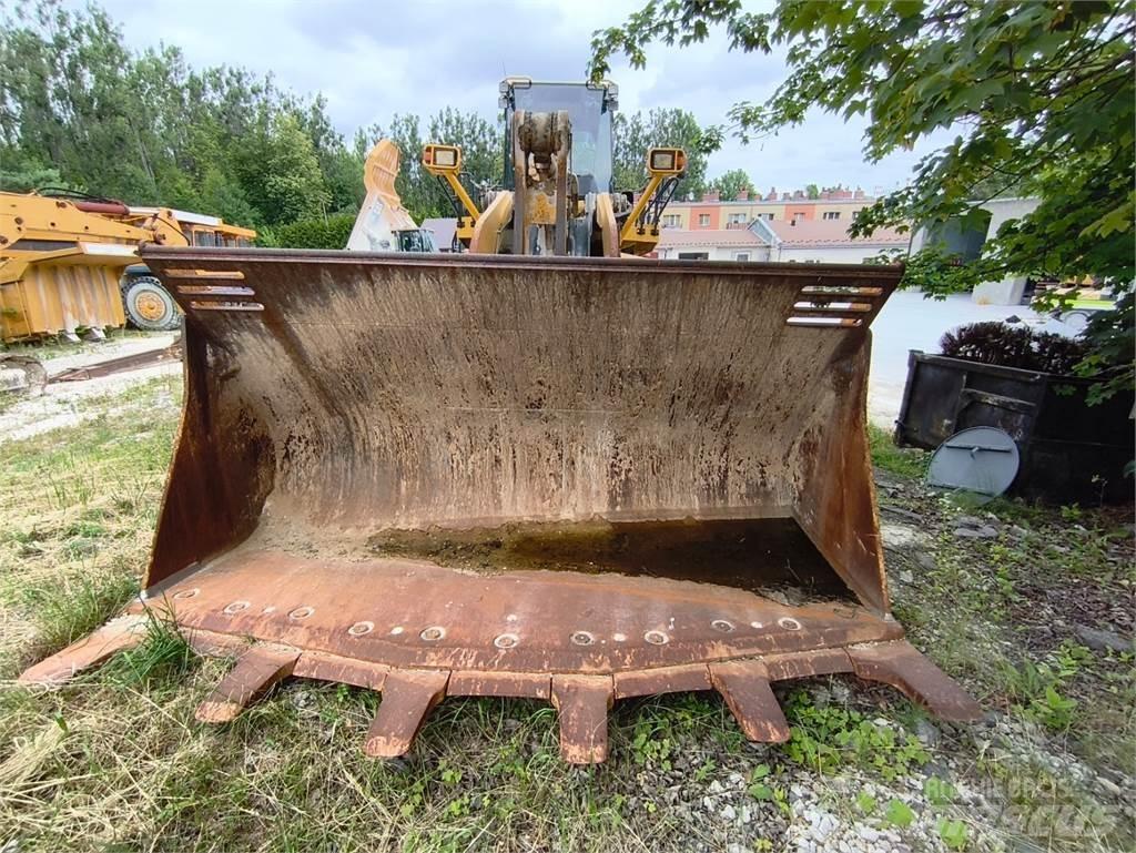 Komatsu WA600-6 Statyba - Kita