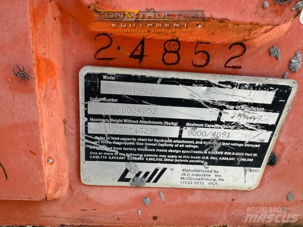 JLG 944 E-42 Šakiniai krautuvai - Kita