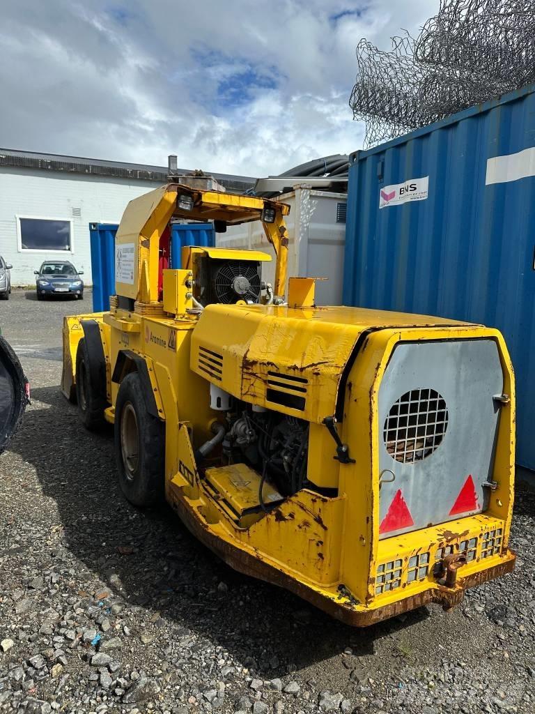  Aramine L150D Požeminis krautuvas
