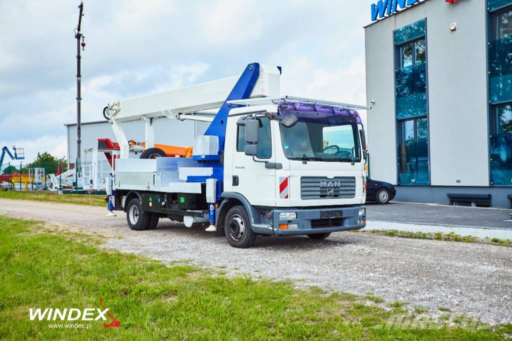 Wumag WT 300 Ant vilkikų montuojamos kėlimo platformos