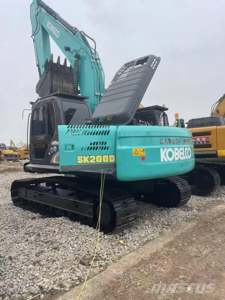 Kobelco SK 200 Vikšriniai ekskavatoriai