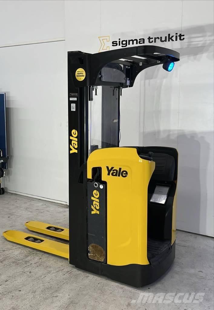 Yale MS 16 S Savaeigiai rietuvai