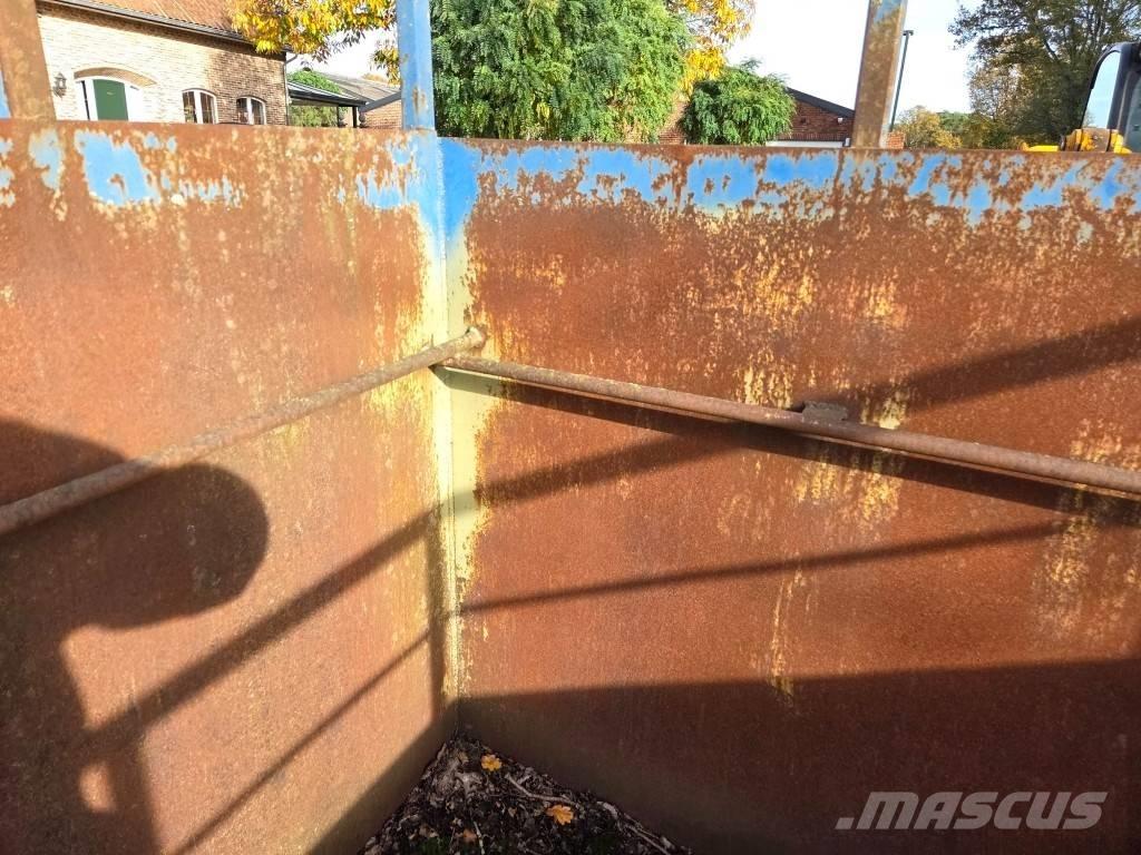 Veewagen 3.80 m Gyvulių pervežimo priekabos