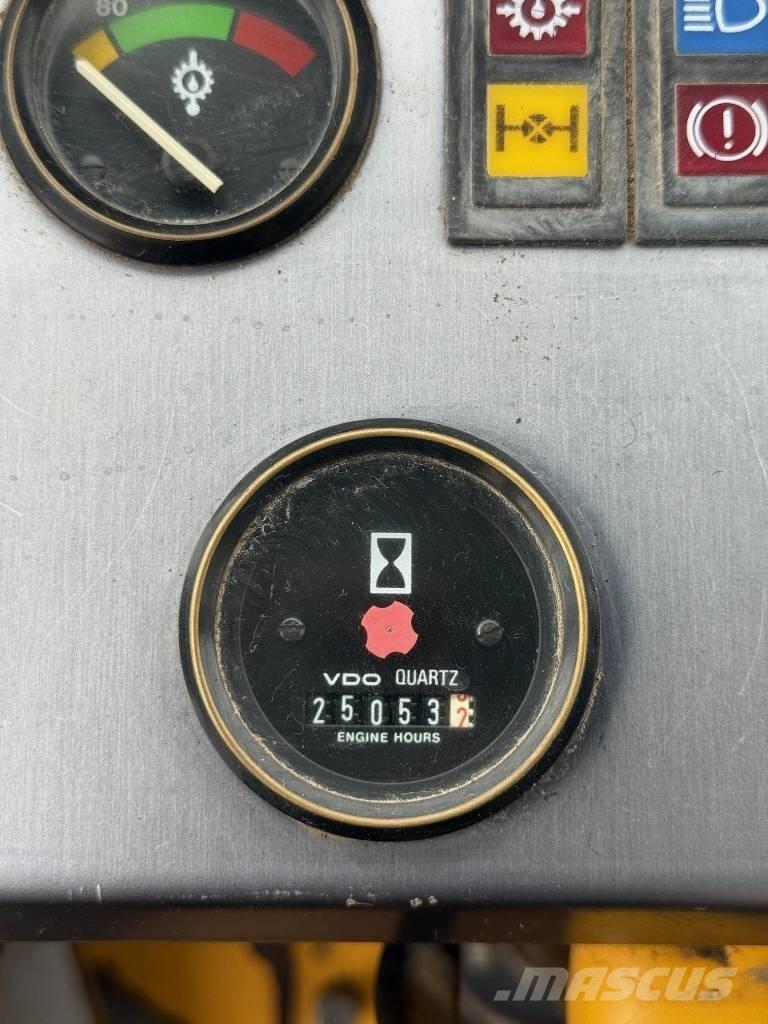Volvo BM L 160 Naudoti ratiniai krautuvai