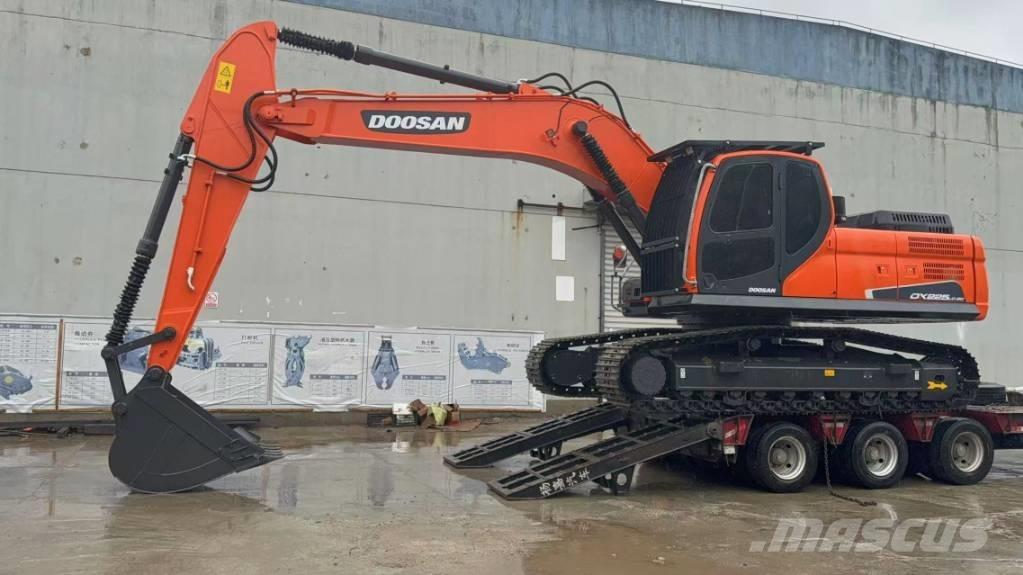 Doosan DX 225 LCA Vikšriniai ekskavatoriai