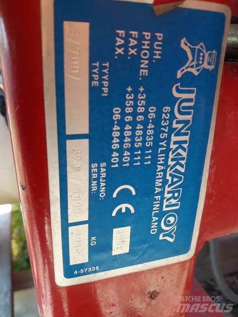 Junkkari 8/700 Įmontuoti purkštuvai