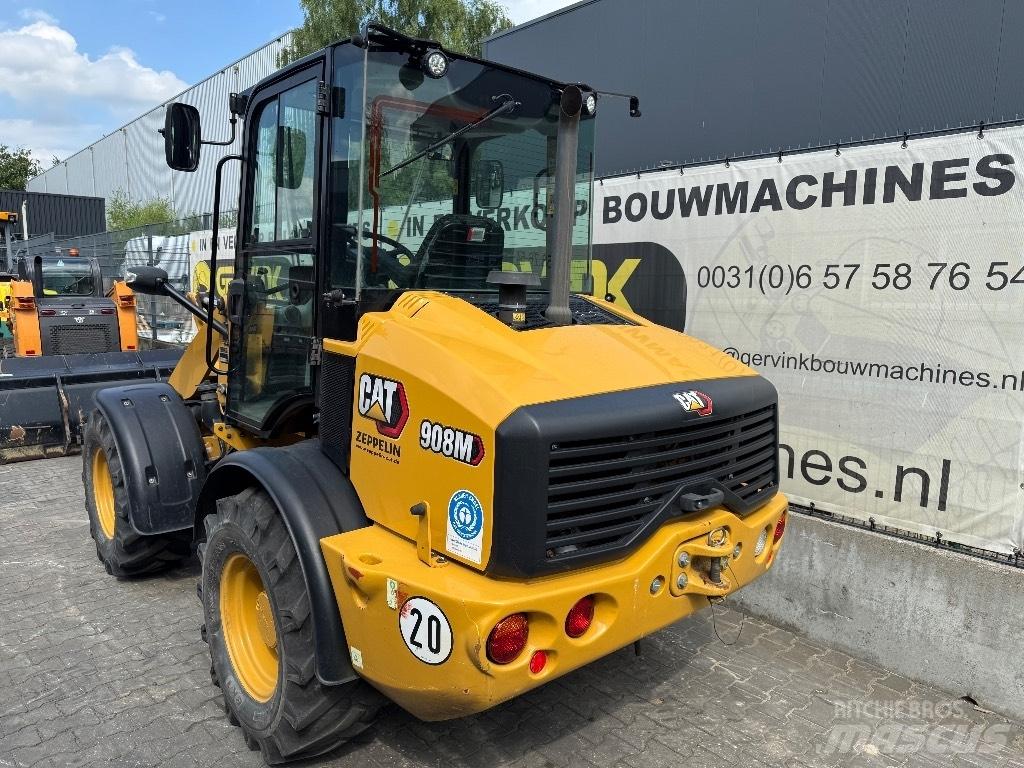 CAT 908 M Naudoti ratiniai krautuvai