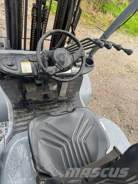 Toyota 8 FDF 30 Dyzeliniai krautuvai