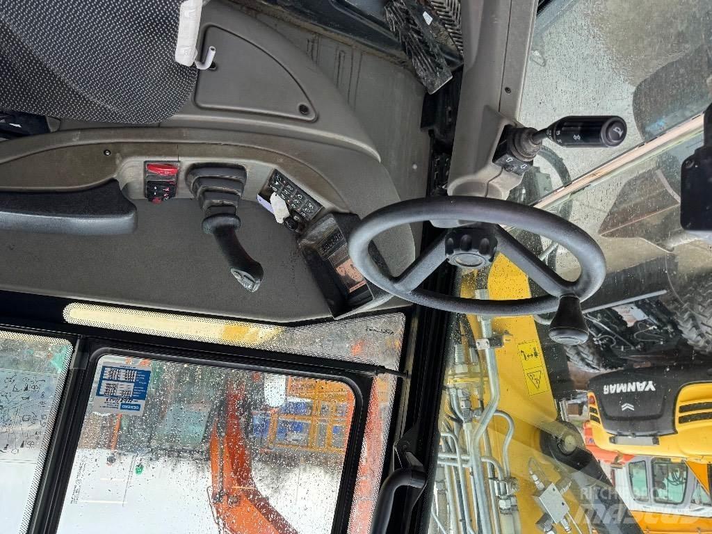 Yanmar B95W (40408) Ratiniai ekskavatoriai