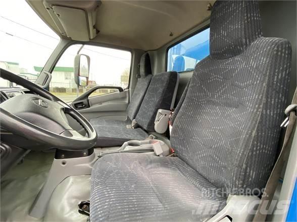 Hino 195 Gėrimų tiekimo sunkvežimiai