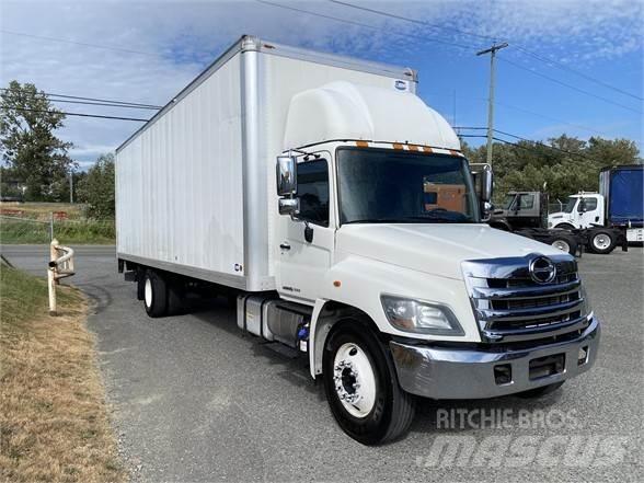 Hino 338 Sunkvežimiai su dengtu kėbulu