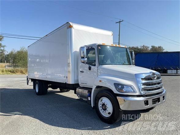 Hino 338 Sunkvežimiai su dengtu kėbulu