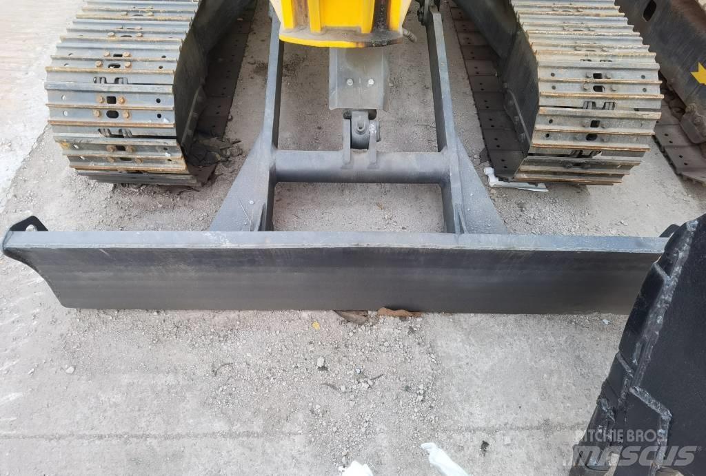 Komatsu PC55MR Vikšriniai ekskavatoriai