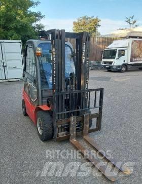 Manitou MI 25 Dyzeliniai krautuvai