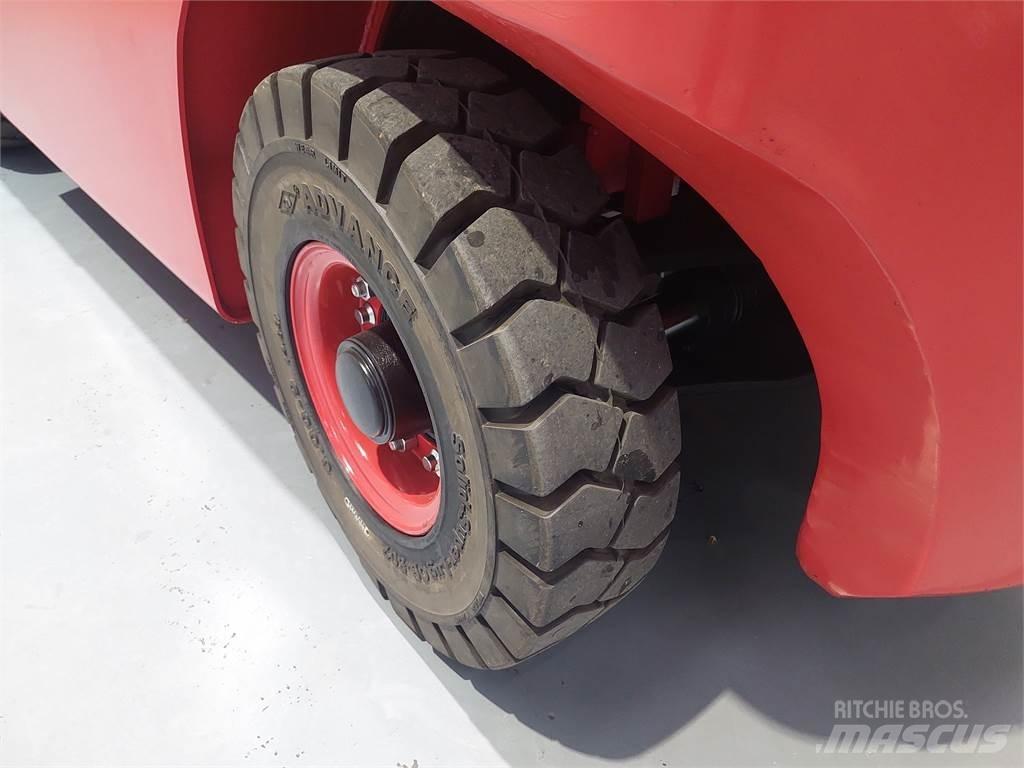 Hangcha CPCD25XH7F Dyzeliniai krautuvai