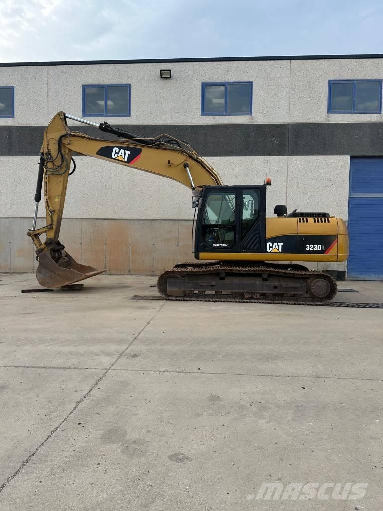 CAT 323 D LN Vikšriniai ekskavatoriai