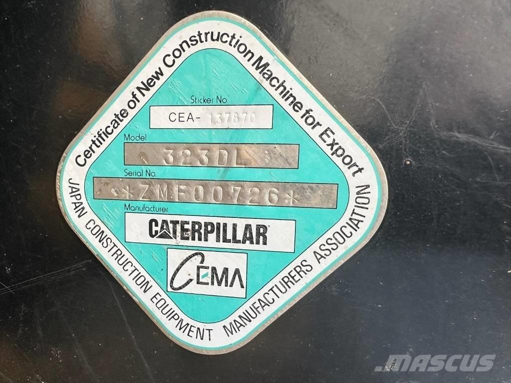 CAT 323 D LN Vikšriniai ekskavatoriai