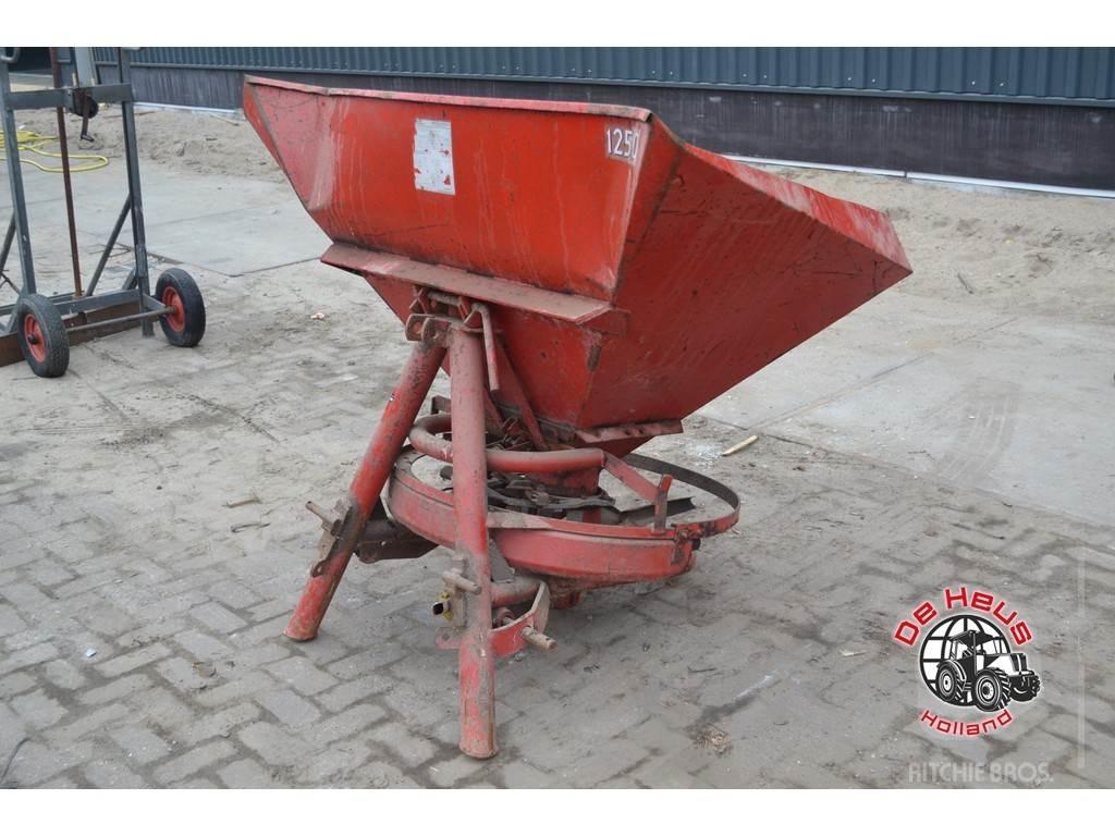 Lely 1250 Mineralinių trąšų barstytuvai