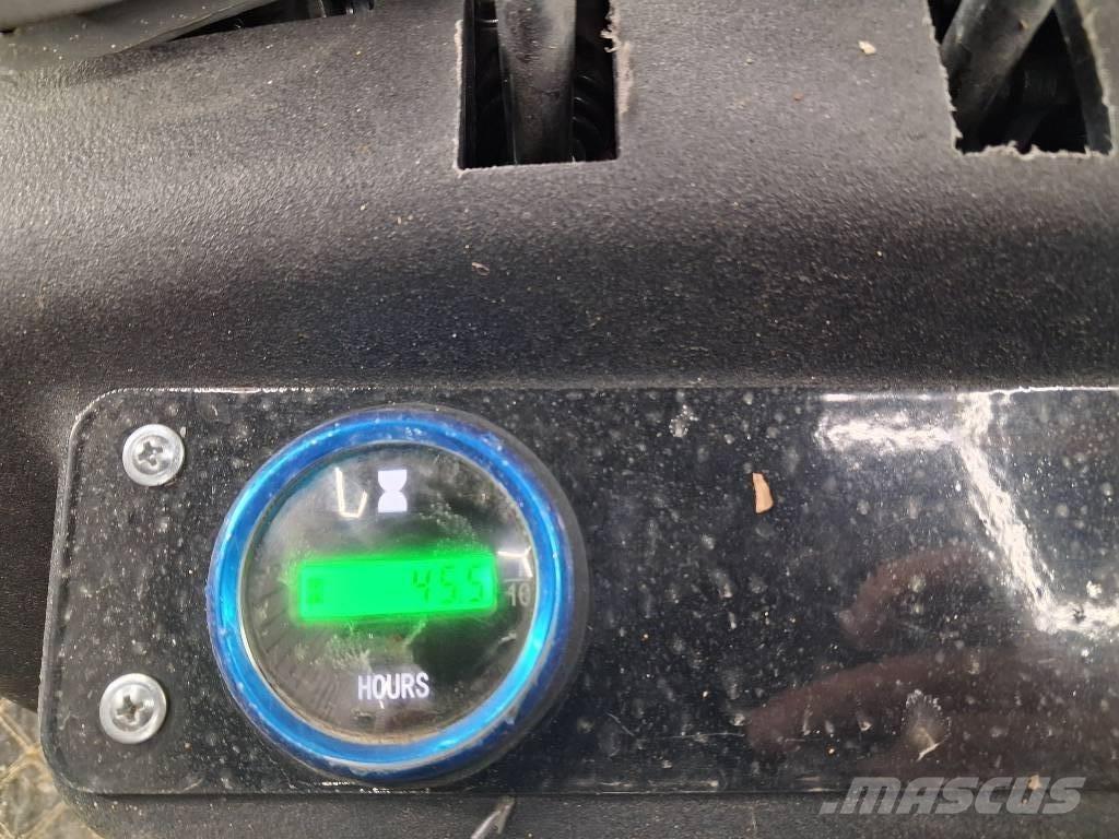 JPC KV12 Mini ekskavatoriai < 7 t