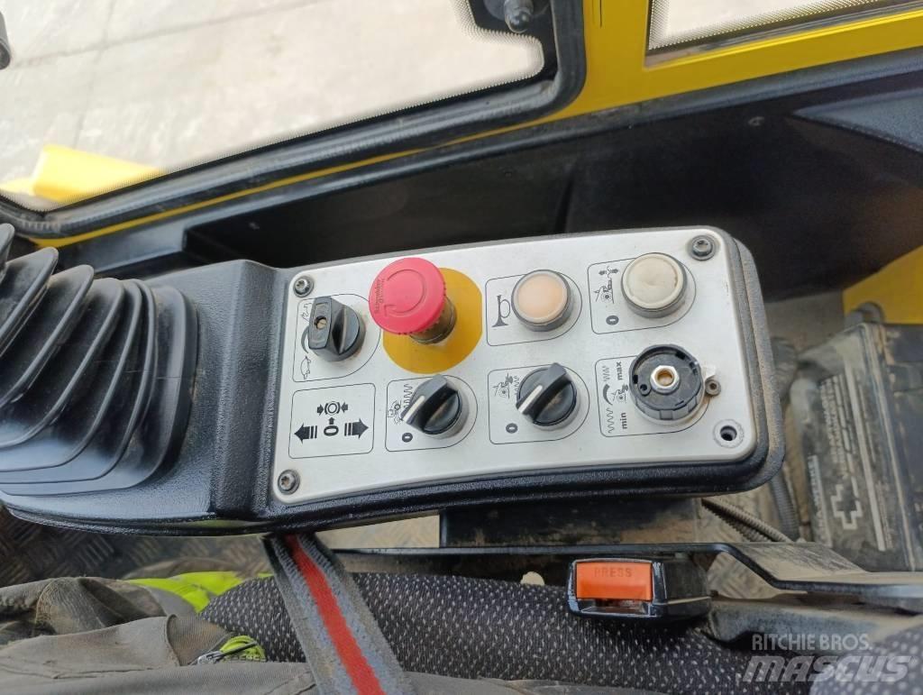 Bomag BW 213 D H-4 i Kiti volai