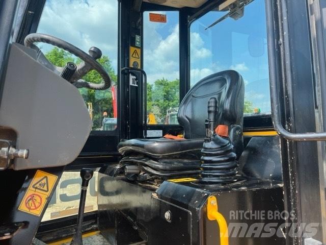 JCB 6ST Statybiniai savivarčiai sunkvežimiai