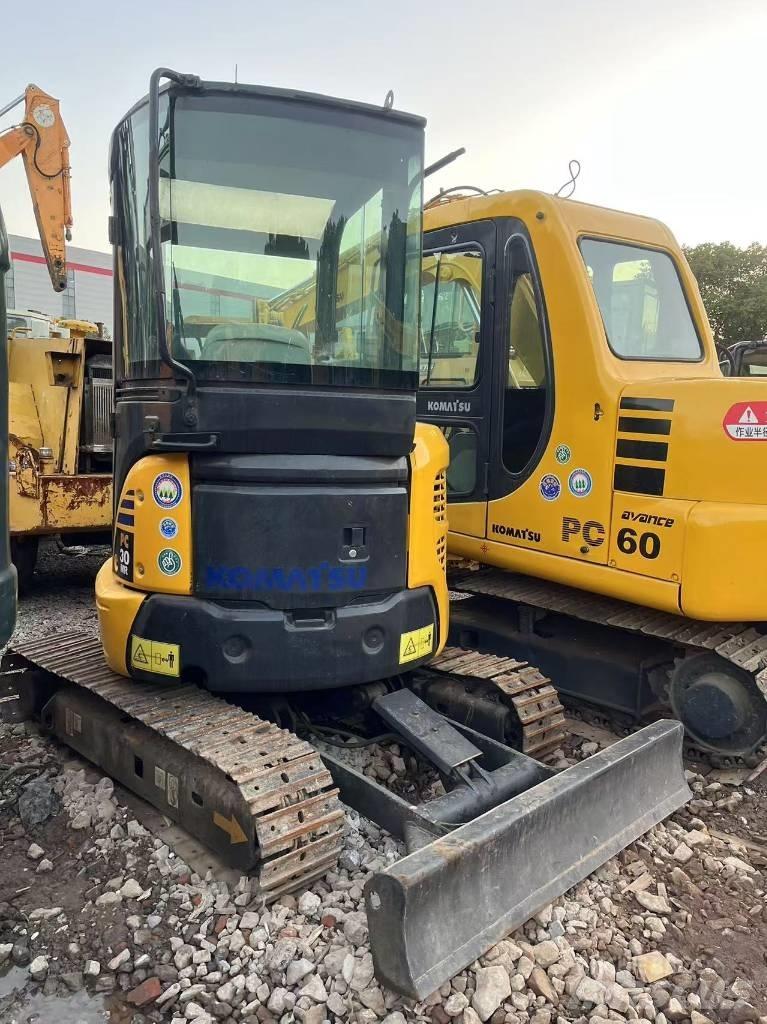 Komatsu PC 30 Vikšriniai ekskavatoriai