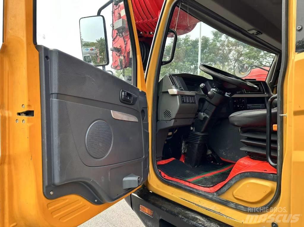 Sany STC1000T Visureigiai kranai